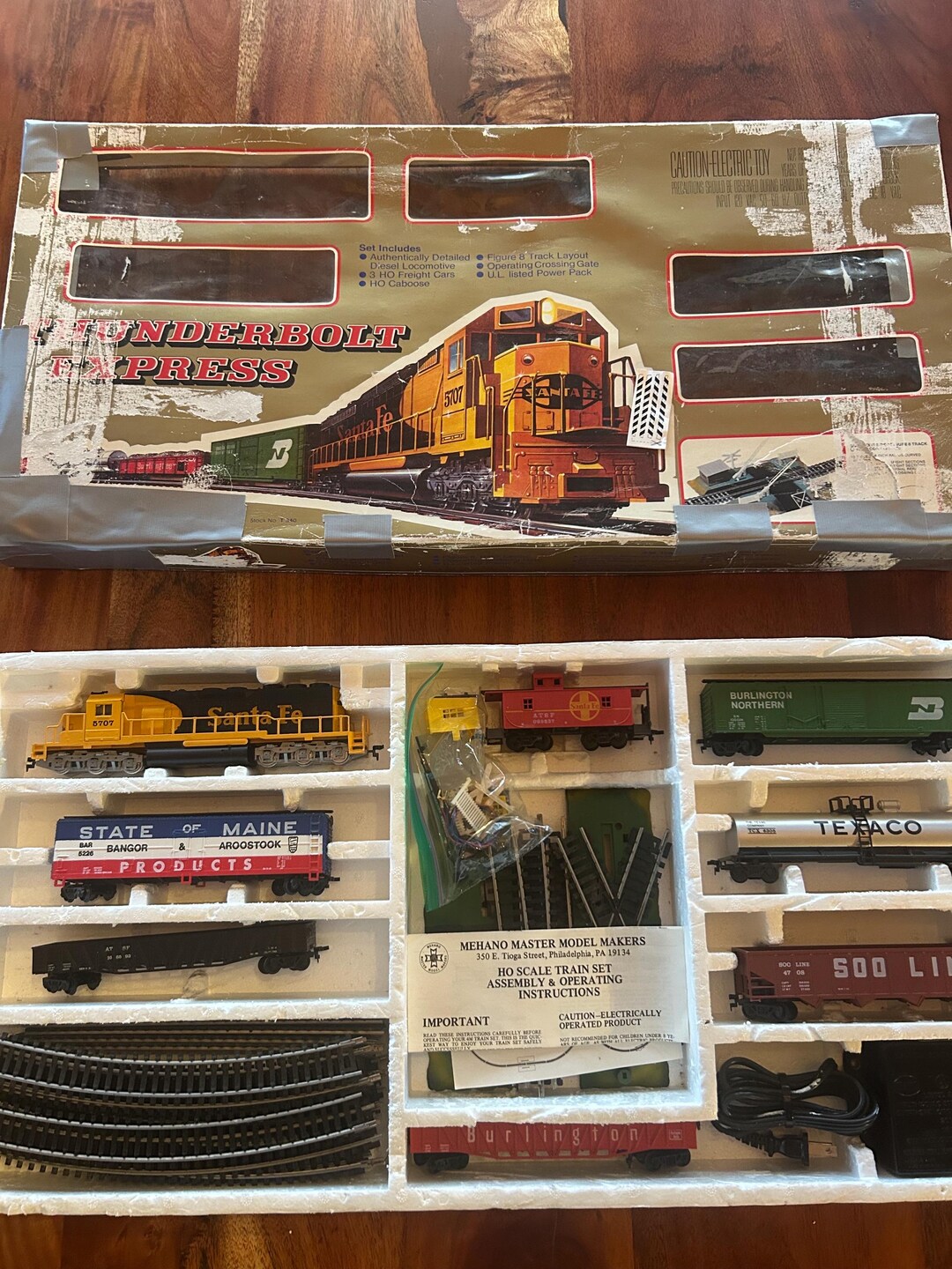Vintage 90’s HO Thunderbolt Express Electric Train Scale Model.it is in ...