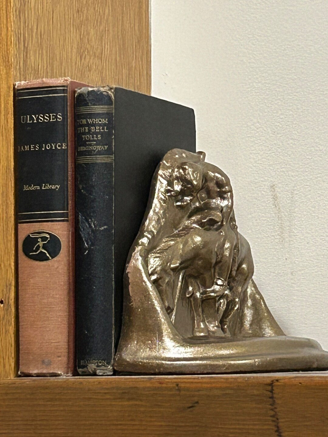 The End of the Trailplaster Bookend With Felted Bottom Painted in a