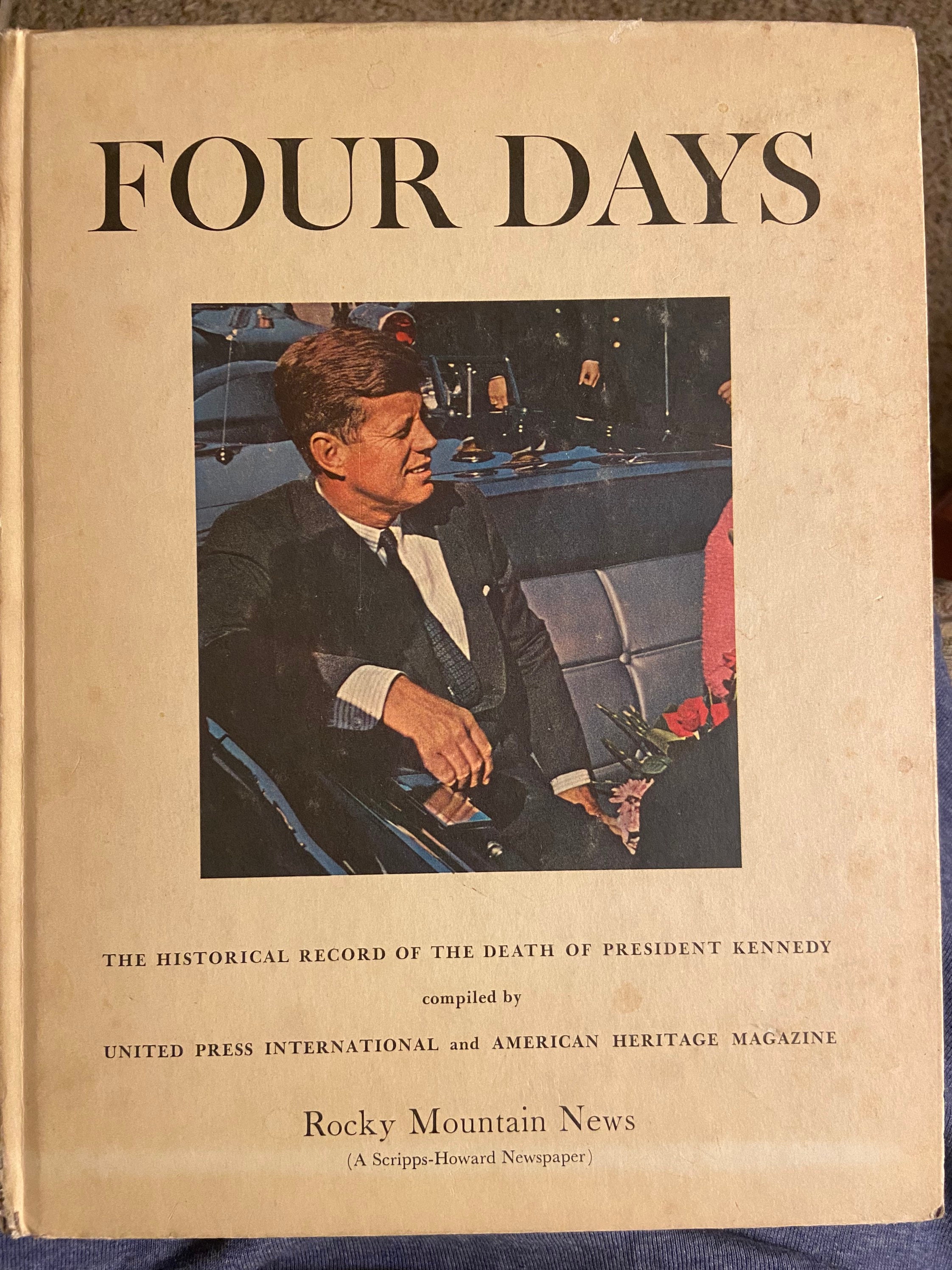 FOUR DAYS　ケネディ大統領の死の歴史的記録 Book “four Days” a Historical Record of the Death of