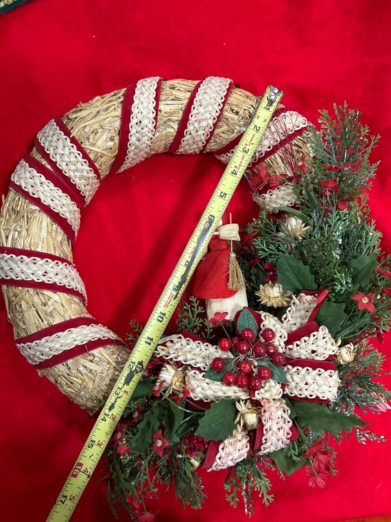 How to Decorate a Straw Wreath for Christmas: Stunning Ideas Revealed