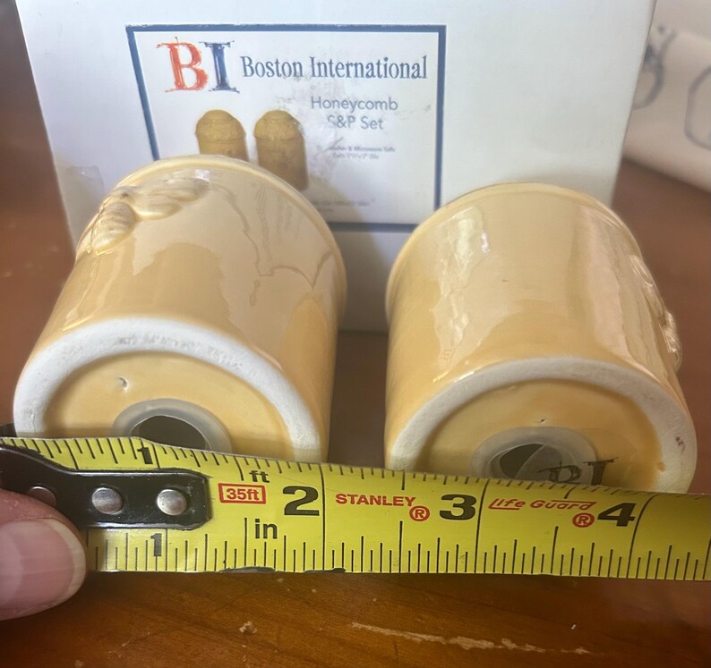 Boston International Honeycomb Salt and Pepper Shaker - Thumbnail 5