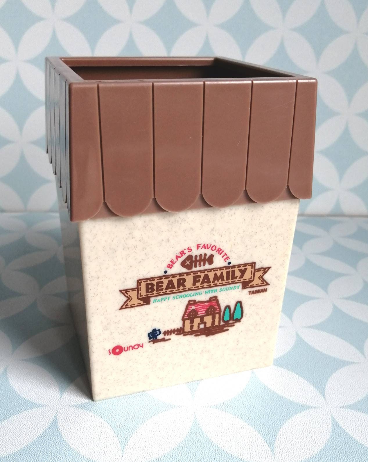 80S 90S Vintage Bear Family Plastic Pencils Holder