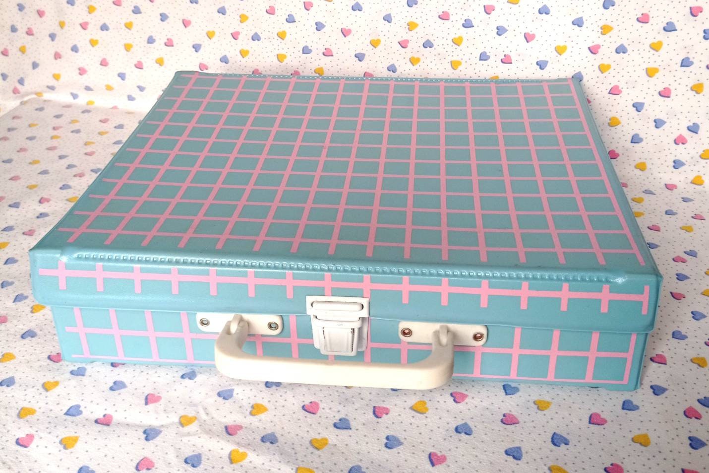 80S Vintage Plastic Vinyl Pink & Blue Suitcase Box Petite Mallette Valisette en Plastique