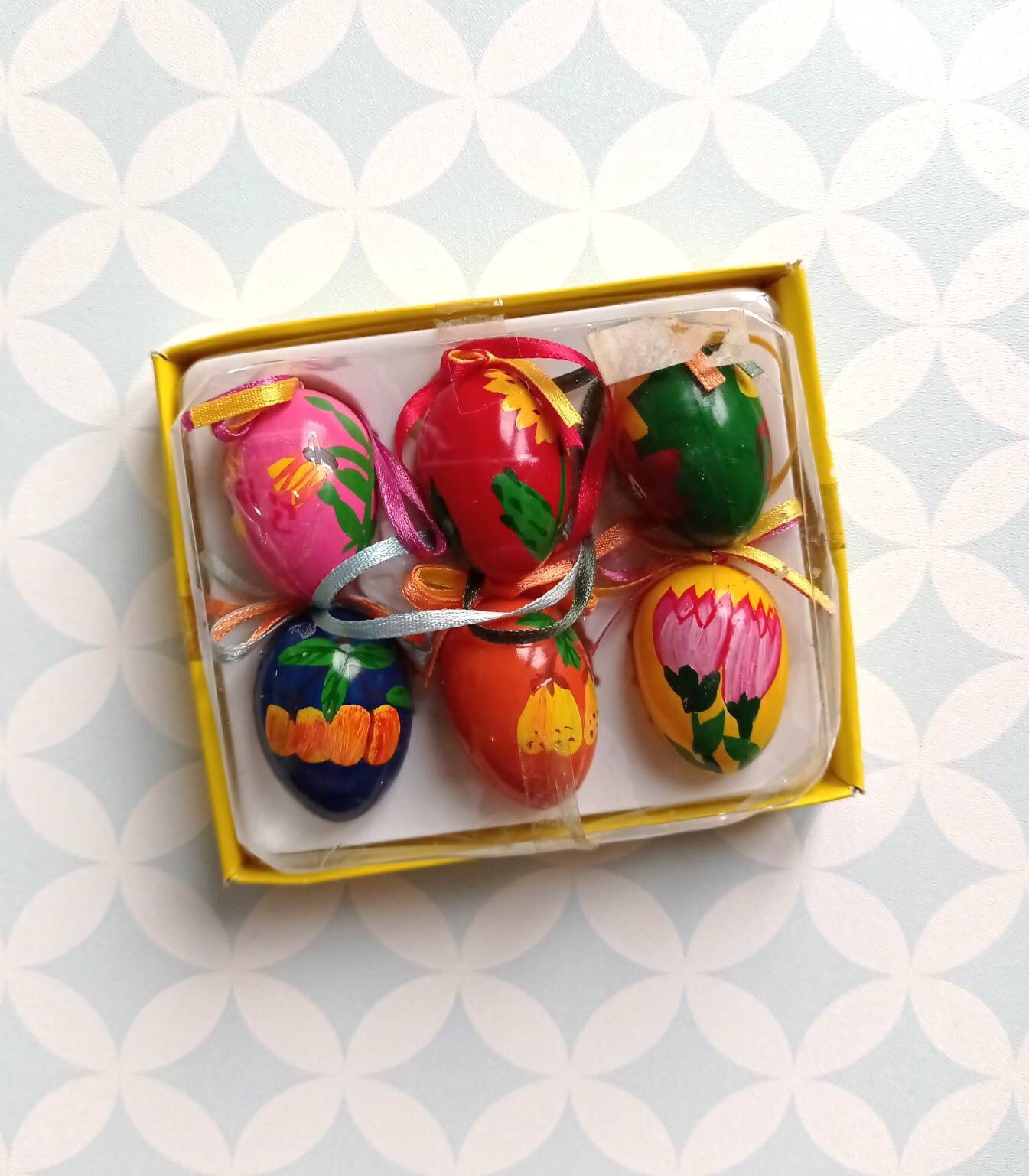80S/90S Vintage Easter Set Of 6 Wooden Eggs Figurines Decoration Ornament Décoration Pâques en Bois