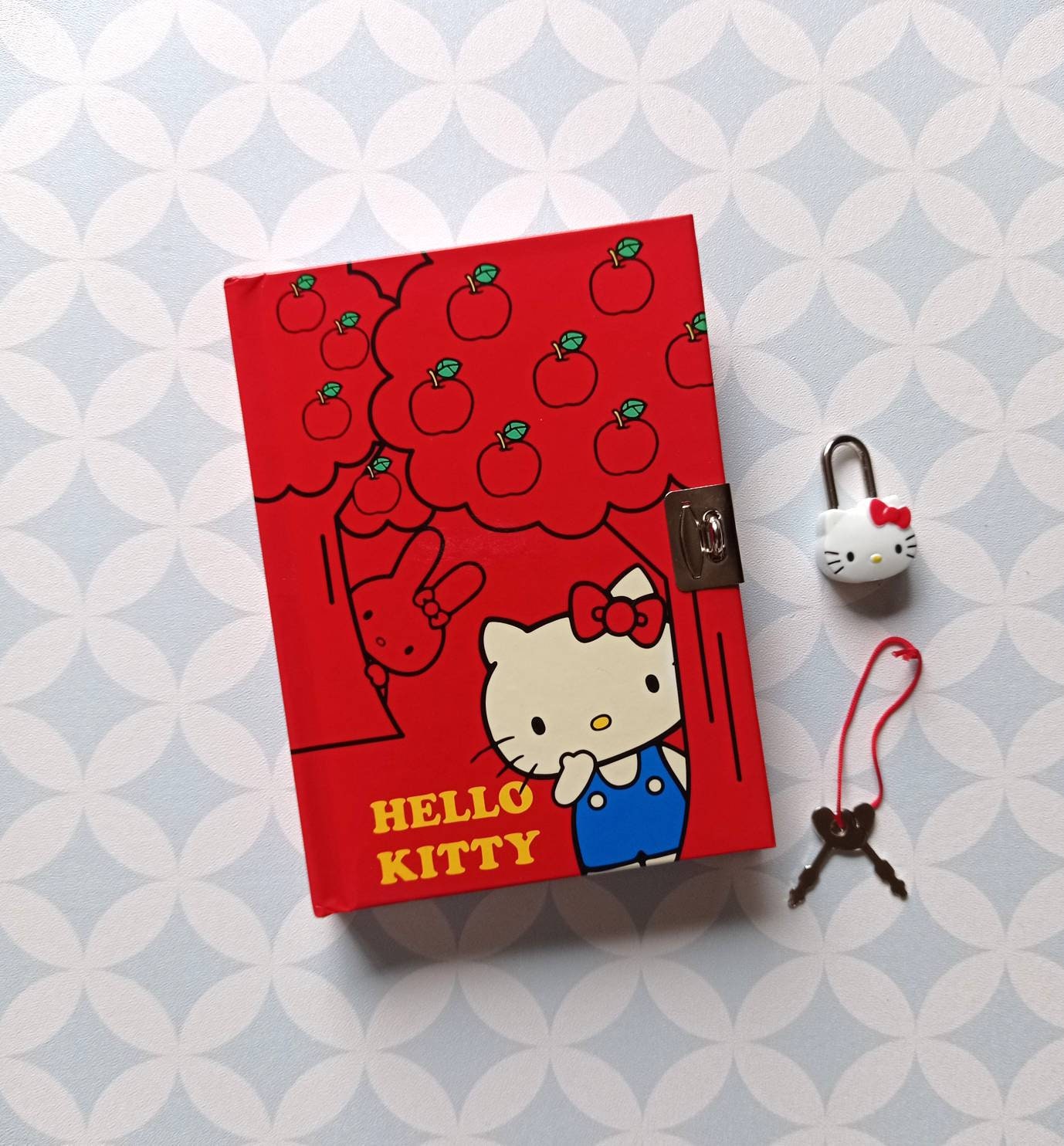 Vintage Sanrio 2007 Hello Kitty Apple Diary Personal