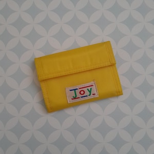 80er Jahre Vintage JOY gelbes Canvas- und Nylon-Portemonnaie mit Geldfach NEU