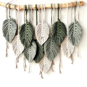 Dekoracja ścienna z liści makramy, mała dekoracja ścienna z makramy, dekoracja ścienna z piór makramy, dekoracja ścienna do pokoju dziecięcego w stylu boho, zielona dekoracja ścienna do pokoju dziecięcego w stylu boho