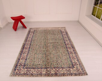 Vintage Floral Oushak Rug • Turkish Wool Carpet (4.9'x7.9')