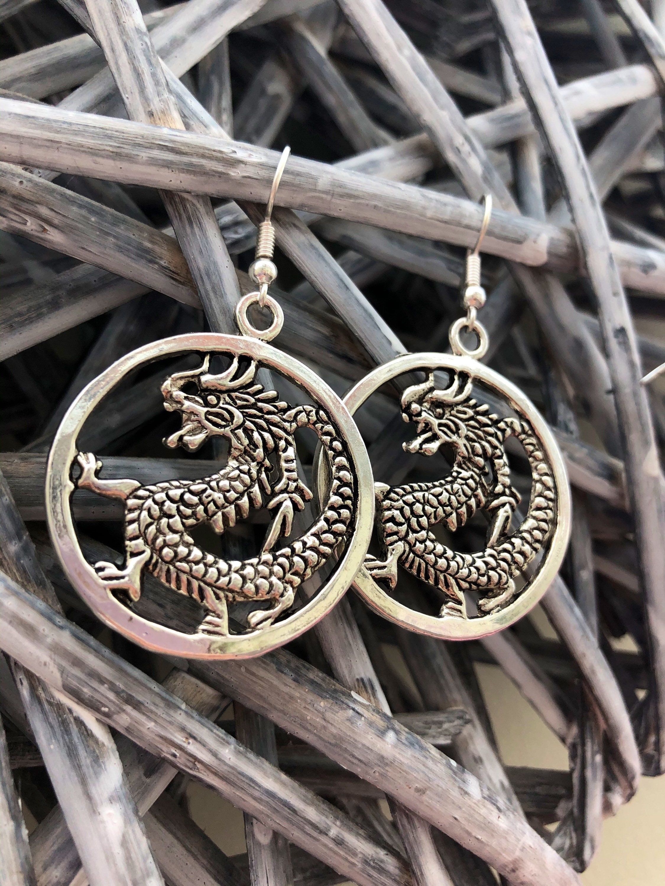Pendientes Largos Dragón Chino Con Diseño - México