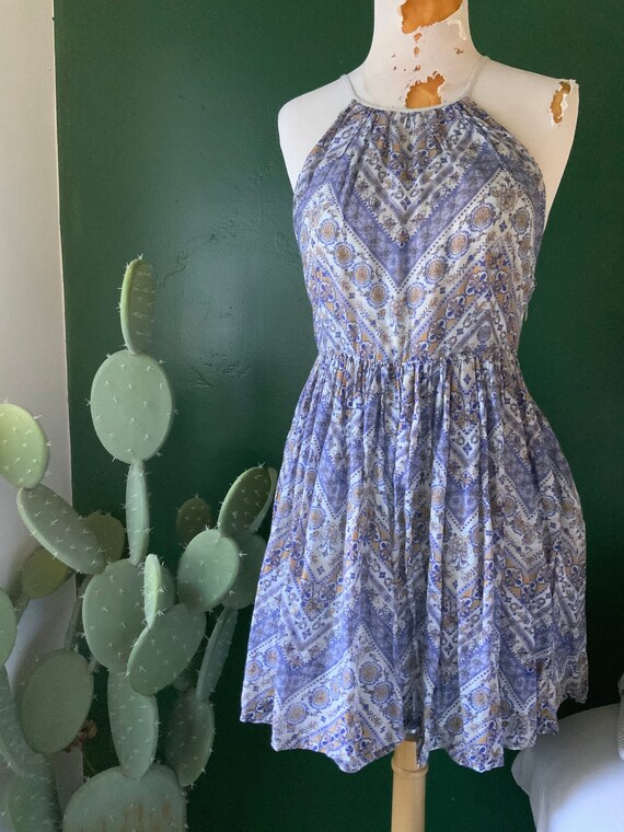 Scoop neck backless printed mini dress