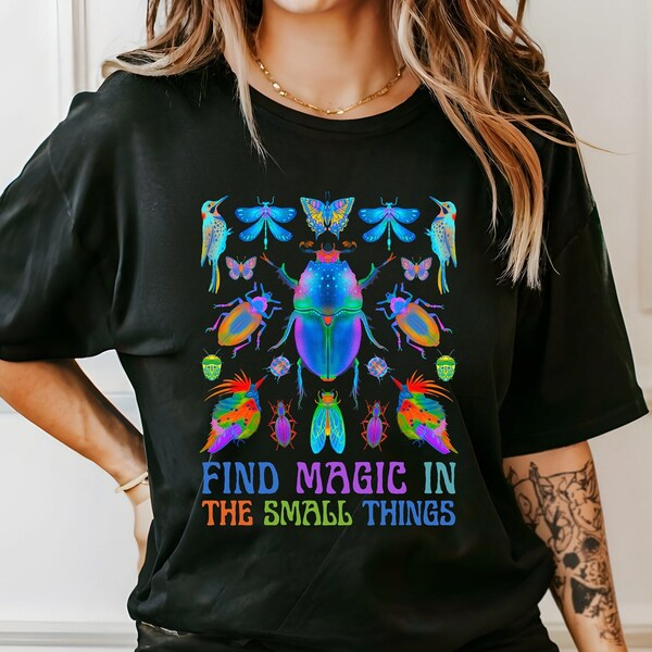 Finden Sie magische Käfer T-Shirt, Käfer T-Shirt, Naturliebhaber Geschenk, Insekten Unisex Shirt, Käfer Print Top, Entomologie T-Shirt, Magie in kleinen Dingen T-Shirt