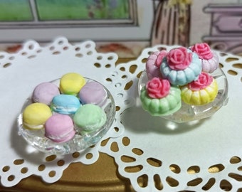 1:12 French pastry, Miniature macaroons, meringues, donuts, dollhouse sweets, miniature collectors, mini cake shop, fairy garden, bakery