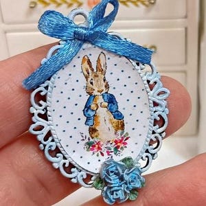 1:12 Puppenhausgemälde, Peter Rabbit, Beatrix Potter, für Baby, Miniatur, fürs Kinderzimmer, Geschenk für Mama, Shabby Chic.