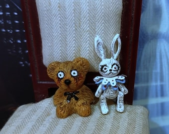 1:12 Haunted Dollhouse, Miniature Haunted Toys, Scary Rabbit and Bear Plush, Halloween, Haunted Mansion, Undead, Spooky Toys