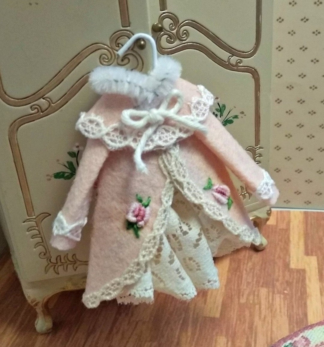 1:12 Girl Miniature Embroidered Coat Dollhouse Coat for Girl - Etsy