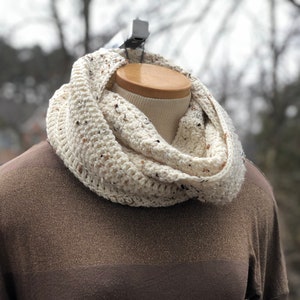 Crochet Lemon Peel Mobius Cowl, Crochet Cowl Pattern, Instant Download