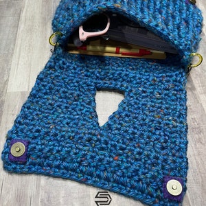 Crochet Clutch Bag Pattern: Kiera Bag with Triangle Flap (Instant Download) image 8