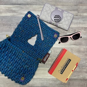 Crochet Clutch Bag Pattern: Kiera Bag with Triangle Flap (Instant Download) image 2