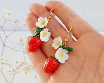 Boucles d'oreilles fraise, Bijoux fraise, Boucles d'oreilles miniatures alimentaires, Cadeau pour elle