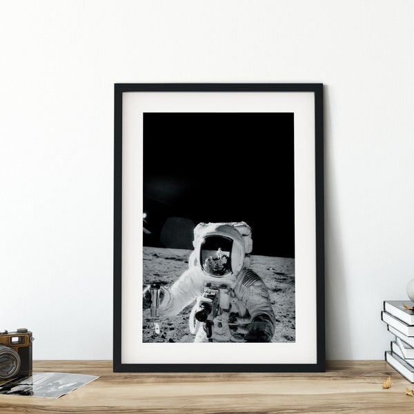 Astronaut Print, Astronaut Art, Astronaut Poster, Digital Download, Wall Art Home Decor, Color Photography, NASA Prints, Space Photo