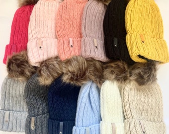 berretto in maglia con pompon volpe foderato in peluche