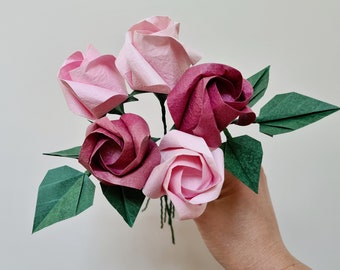 Bouquet de roses roses en origami, premier anniversaire de mariage, cadeau écologique pour elle, bouquet de fleurs d'anniversaire en papier