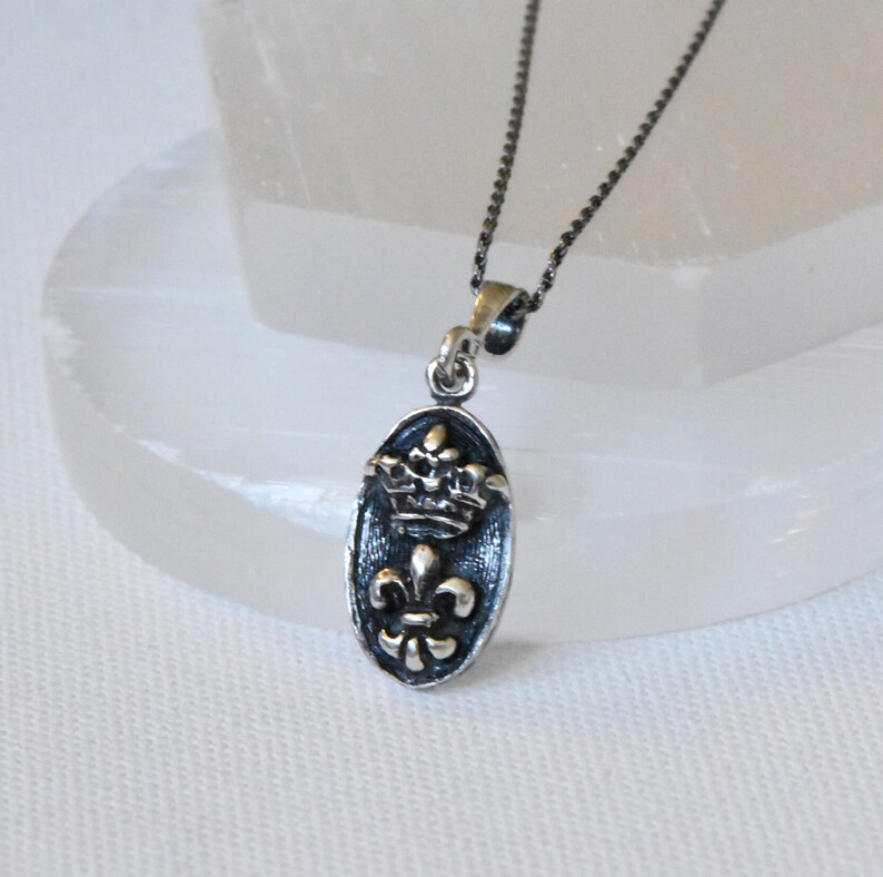 925 Sterling Silver Fleurdelis Necklace Fleurdelis Pendant, Fleur