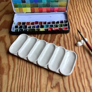 6 Well Ceramic Mixing Palette. Large, deep, oval wells for mixing watercolor, gouache, ink, acrylic, and oil. Wide brushes and washes.