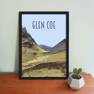 Poster de voyage Glen Coe - Impression d'art écossais de style rétro vintage, oeuvre d'art, articles ménagers, carte postale mettant en vedette Glen Coe dans les Highlands écossais