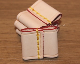  Handcrafted Vachetta Leather String Slide String