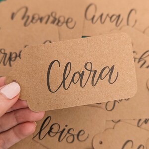 Personalisierte Hochzeit Geschenkanhänger, Benutzerdefinierte Geschenkanhänger Weihnachten, Brautjungfer Tags, Geschenkanhänger mit Schnur, Namensschilder aus Papier, Handgeschriebene Namensschilder