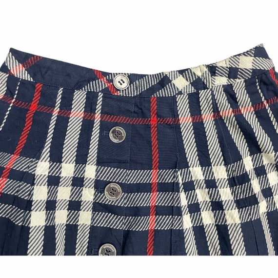 Burberry top falda hawaiana
