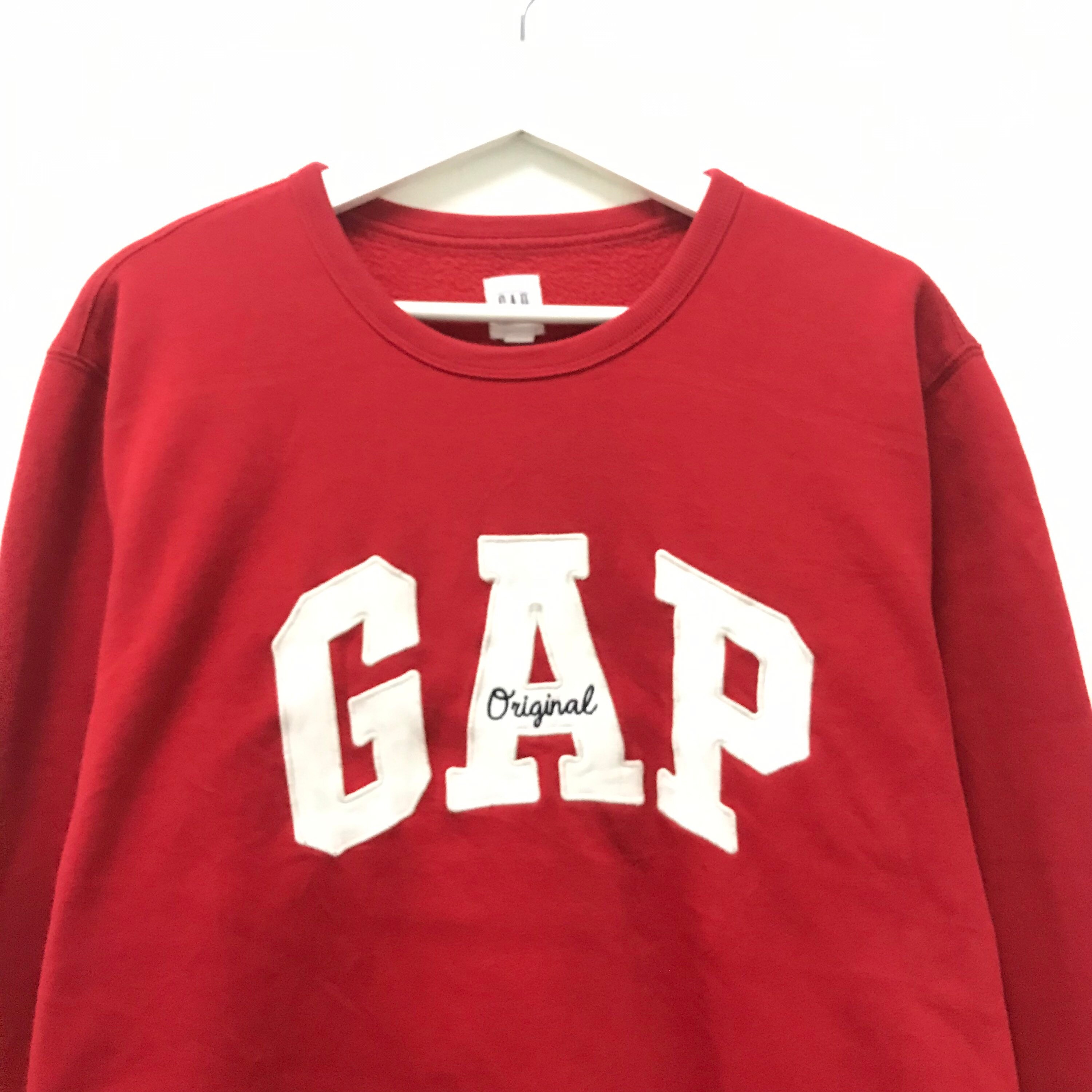 red gap crewneck