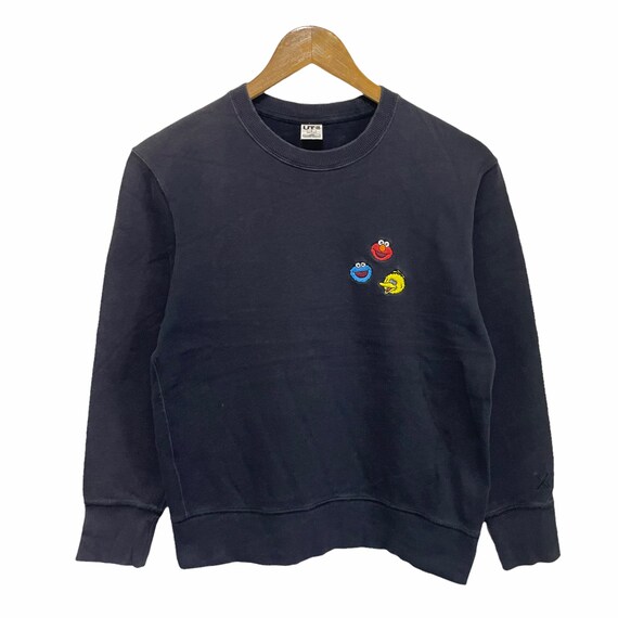 PICK Kaws Sweater Sesame Street Elmo 