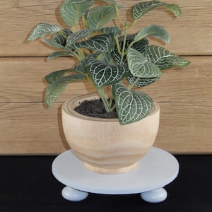 DOVE GRAY Pedestals/Risers/Stands for displays, 6&quot; diameter