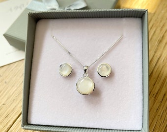 Mother of Pearl Sterling Silver Jewelry Set: Pendant Necklace & Stud Earrings