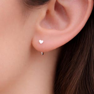 Pendientes de aro minimalistas con forma de corazón de plata de ley