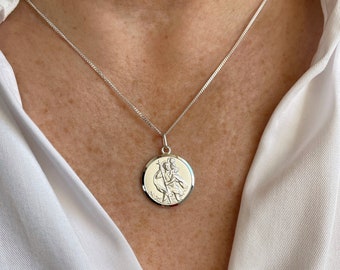 Solid 925 Sterling Silver Official University of Alaska Fairbanks XL Extra Large Big Disc Pendant Charm 32mm x 25mm Solid 925 Sterling Silver Official University of Alaska Fairbanks XL Extra Large Big Disc Pendant Charm 32mm x 25mm