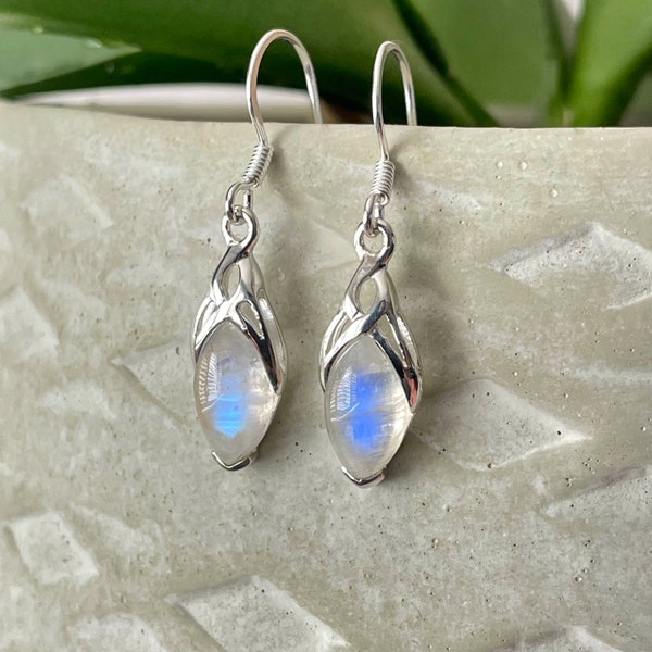 Boucles d'oreilles Moonstone, Boucles d'oreilles Celtic Drop, Boucles d'oreilles en argent sterling, Boucles d'oreilles Marquise Rainbow Moonstone, Cadeau d'anniversaire de juin