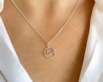 Wave Necklace, Sterling Silver, Minimalist Wave Necklace, Sealife Necklace, Nautical Necklace, Beachcomber Jewellery