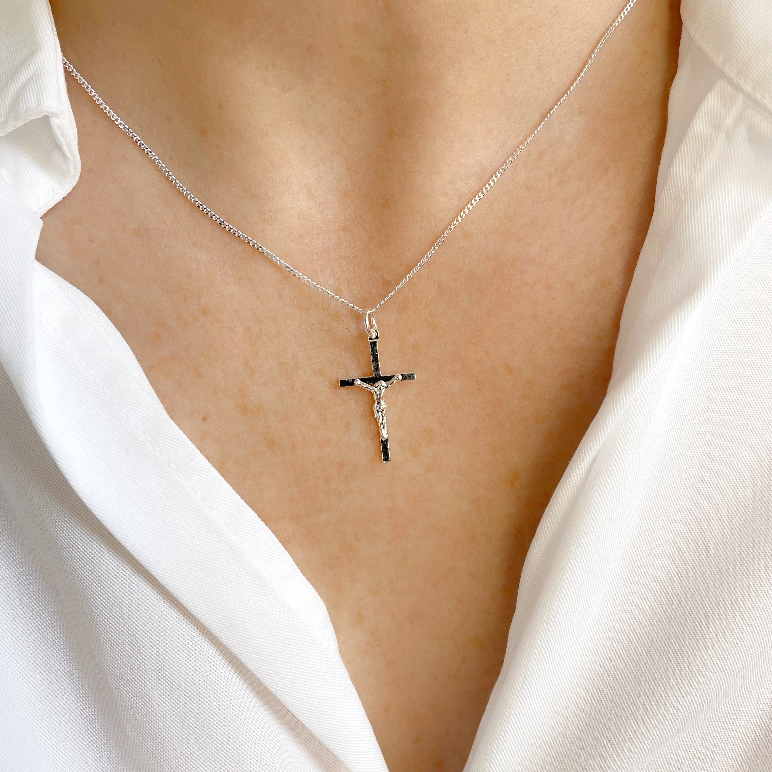 Collana crocifisso d'argento, collana in argento sterling, collana  religiosa -  Italia