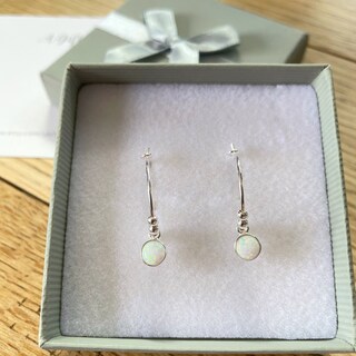Orecchini A Cerchio In Argento 925 Con Opale – Chiusura A Cerniera – Ipoallergenici – Regalo Per Donna In Scatola Lusso