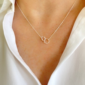 Interlocking Circle Necklace, Sterling Silver Necklace, Layering Necklace, Sister Necklace, Valentines Necklace