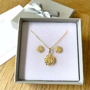Marigold Flower Necklace, 925 Sterling Silver Gold Plate, Marigold Flower Pendant, Mothers Day Gift, October Birth Flower, Gift for Her