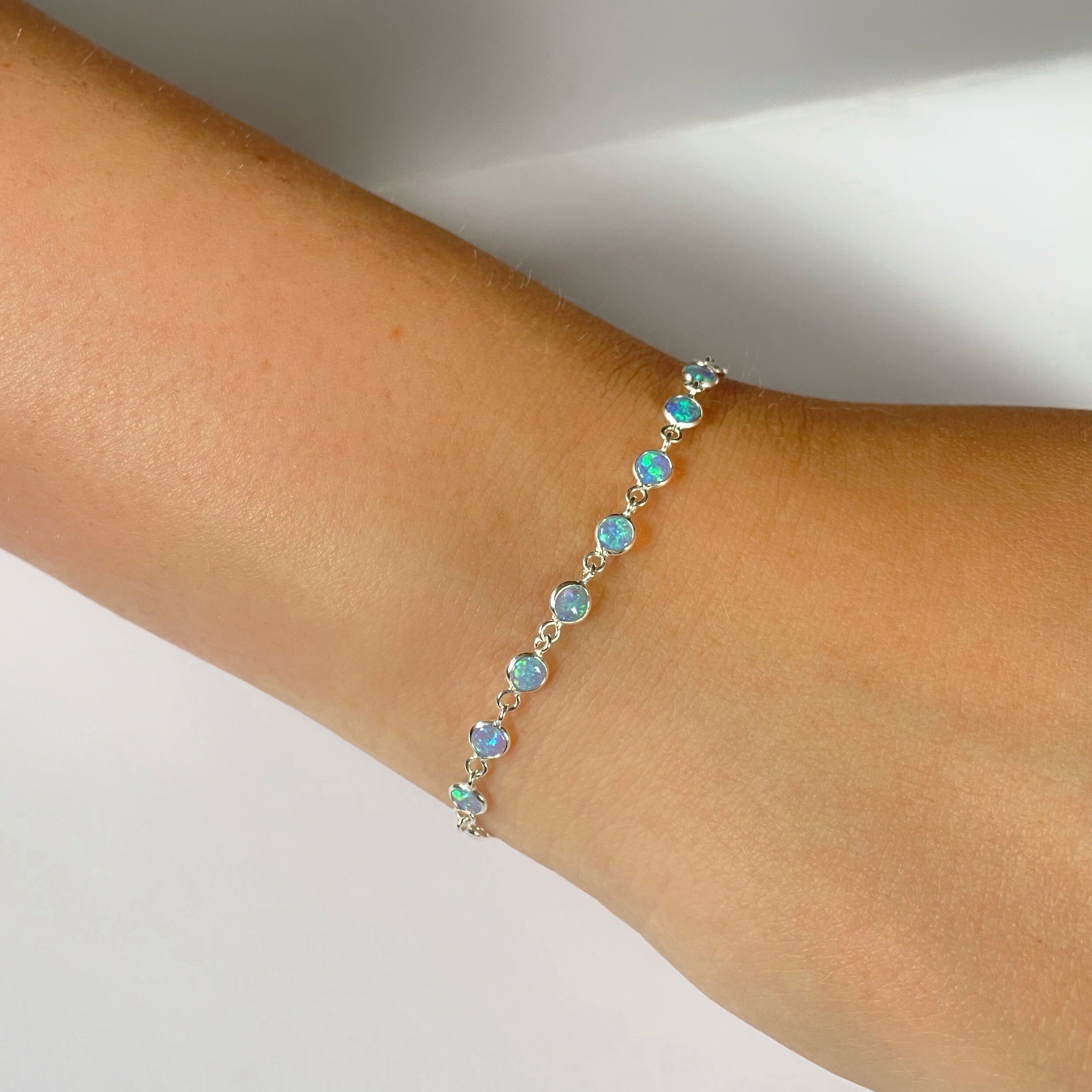 Pulsera de eslabones de ópalo azul: plata de ley con piedra natal de  octubre - Etsy México, image size:2494x2494