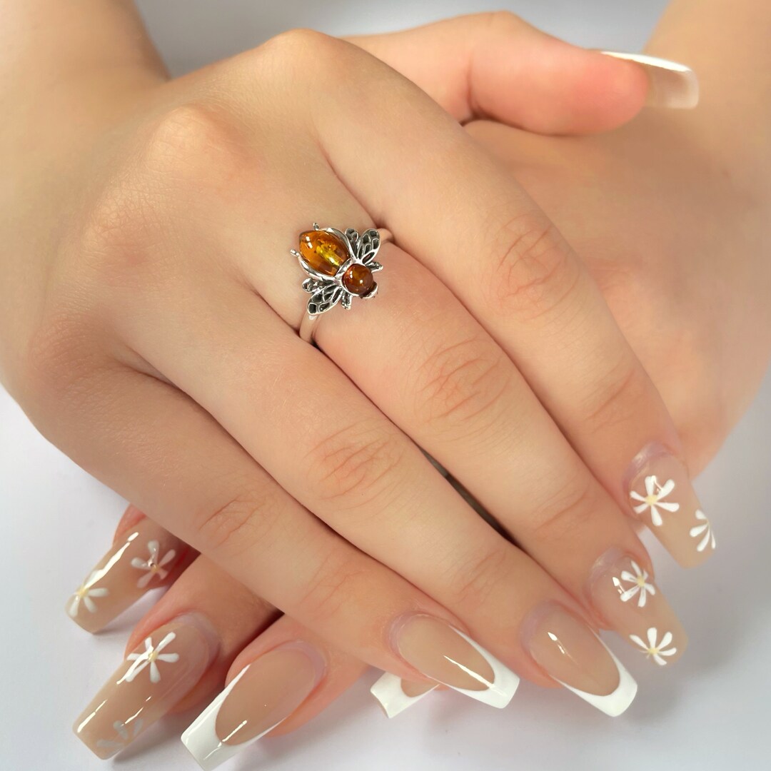 Amber bee ring online