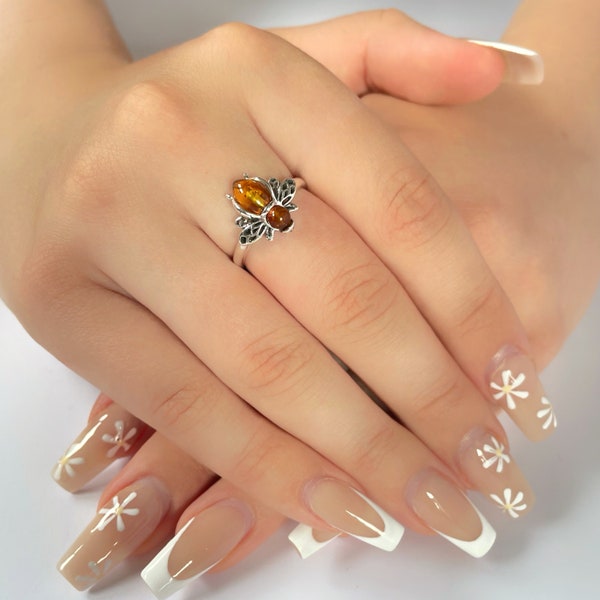 Silver Bee Ring, Baltic Amber Bee Ring, Honey Bee Ring, Gift Ring, Insect Ring, Bee Ring