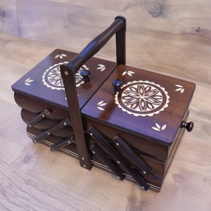 Caja de costura de madera/organizador de costura/caja de almacenamiento de costura/baúl de costura/cesta de costura/caja acordeón