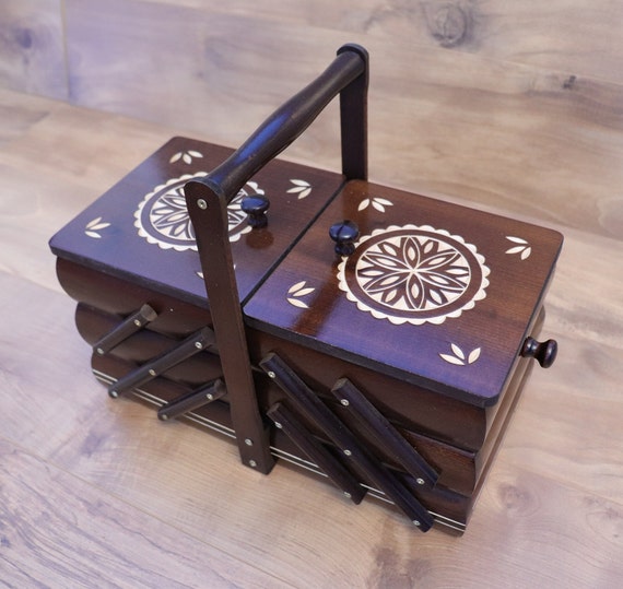 Wooden sewing box/sewing organizer/sewing storage box/sewing chest/sewing basket/accordion box
