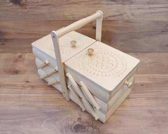 Wooden sewing box/sewing organizer/sewing basket/sewing chest/sewing gift/accordion sewing box